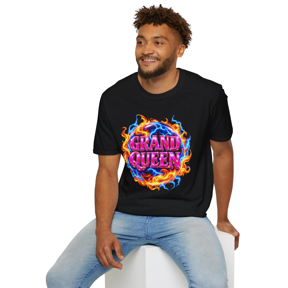 GRAND QUEEN - T-Shirt
