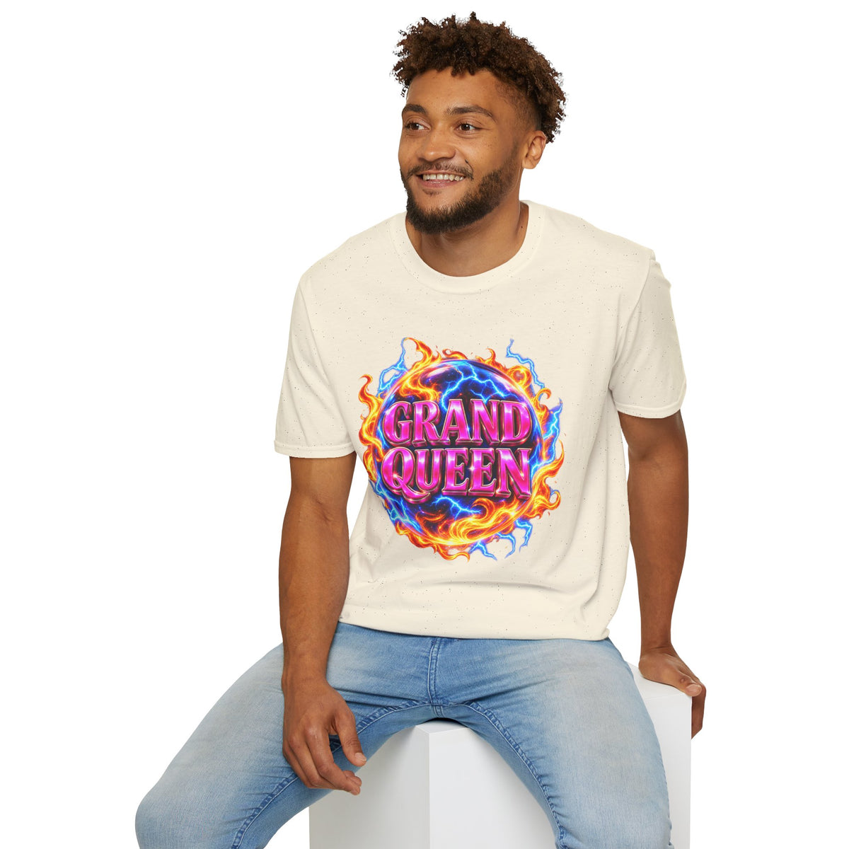 GRAND QUEEN - T-Shirt